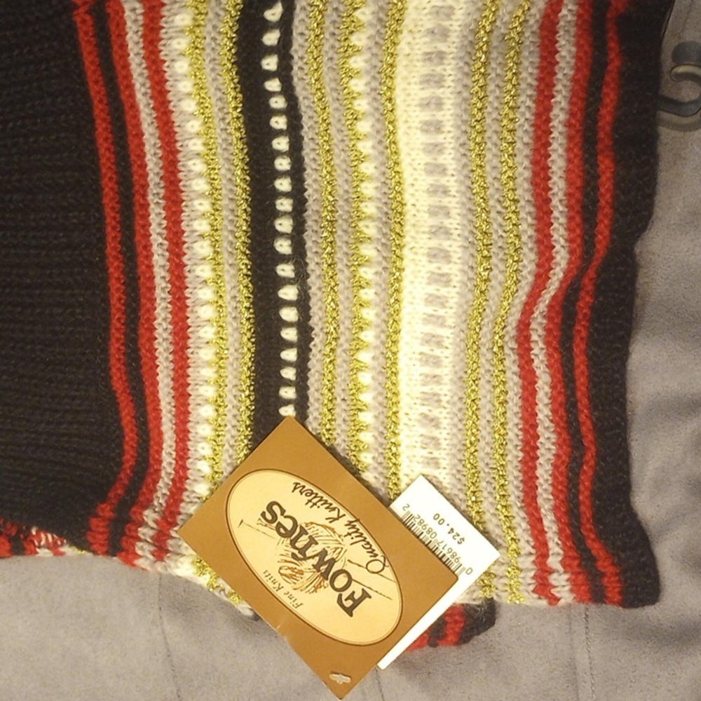 Black Red & Shiny Gold Cable Fine Knit Winter Neck Scarf with gloves